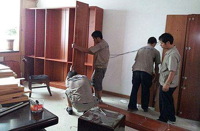 家庭家具拆裝