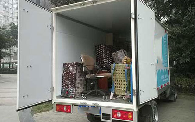 2.7米小型廂式貨車(chē)